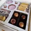 Dolce Vita Gift Box fudge, teelicht, kekse and pralinen (Praline im Zoom)